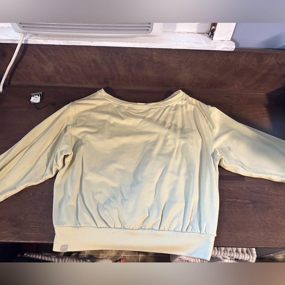 Lululemon sweatshirt